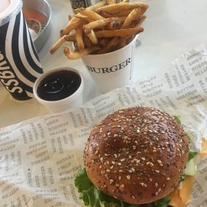 6 OZ burger & fries